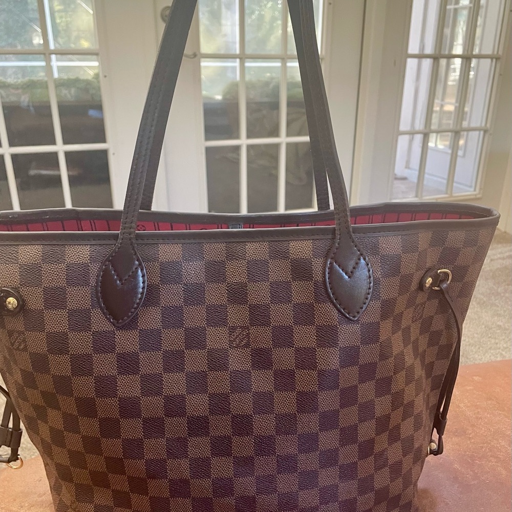 Louis Vuitton Neverfull MM Damier Ebene Tote.